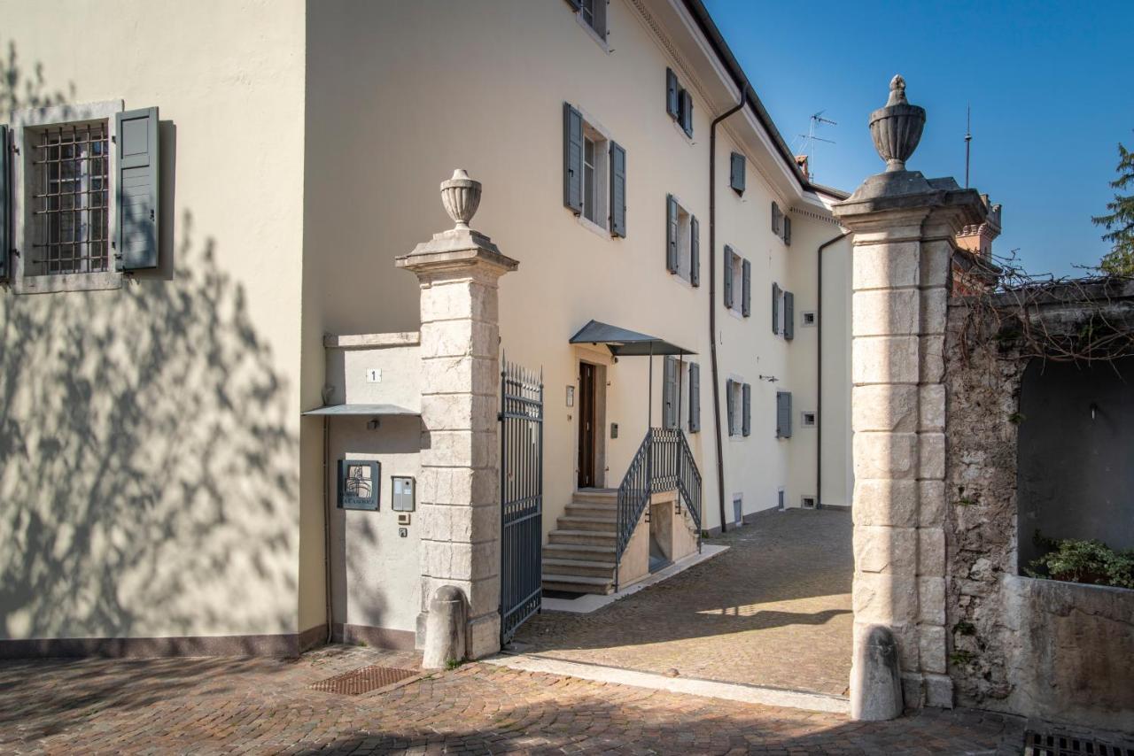 La Canonica Suite Apartments New Location Trento Eksteriør billede
