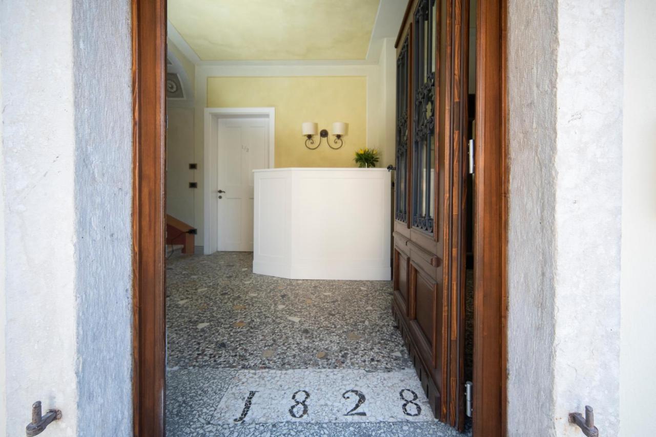 La Canonica Suite Apartments New Location Trento Eksteriør billede