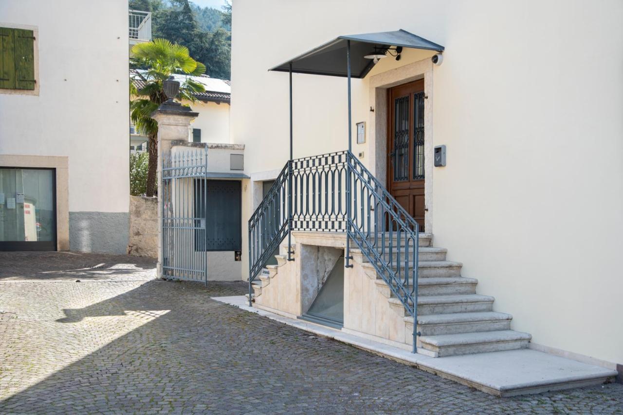 La Canonica Suite Apartments New Location Trento Eksteriør billede