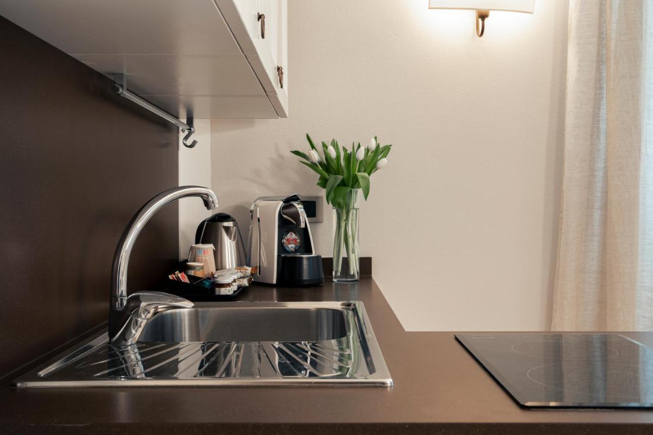 La Canonica Suite Apartments New Location Trento Eksteriør billede
