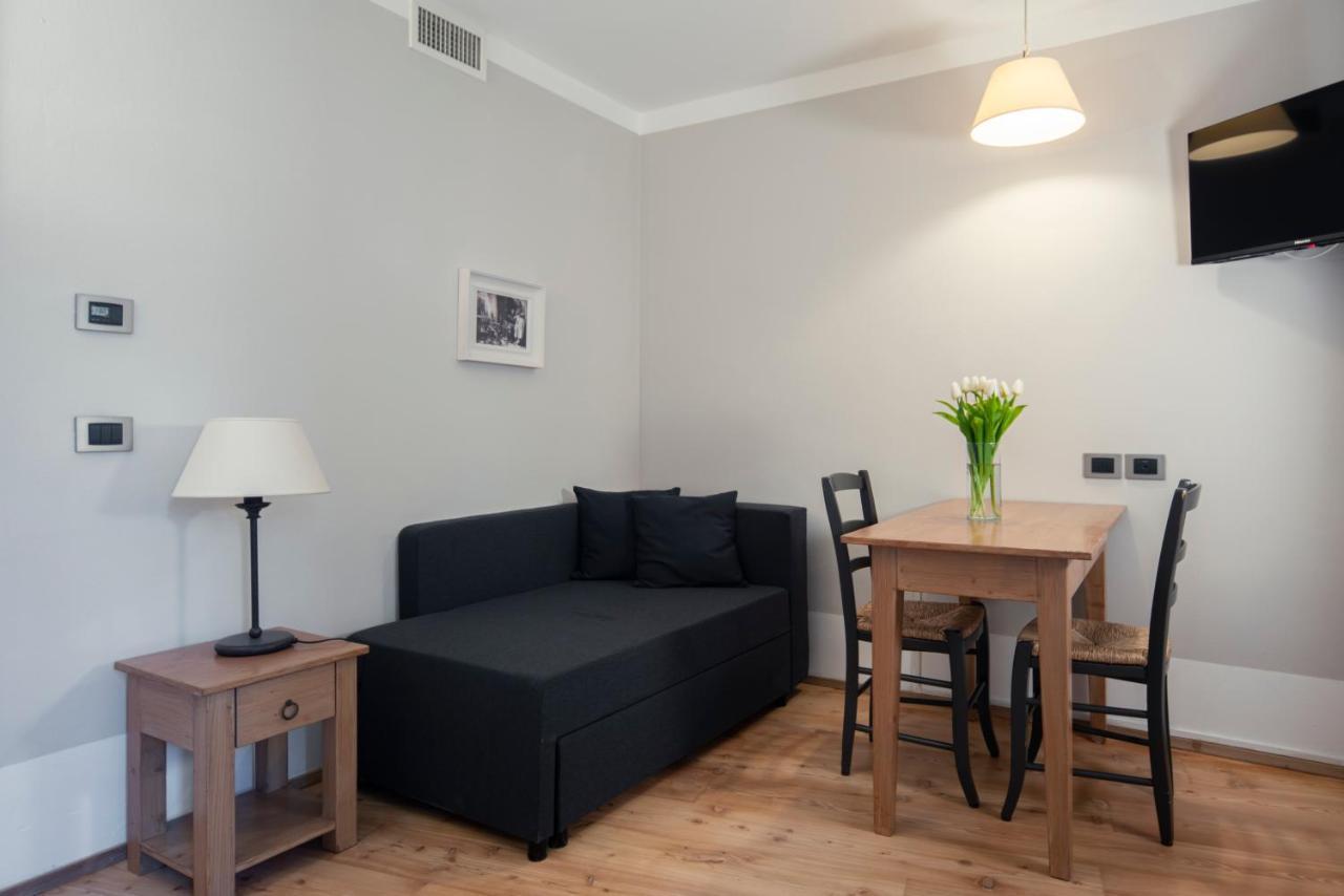La Canonica Suite Apartments New Location Trento Eksteriør billede