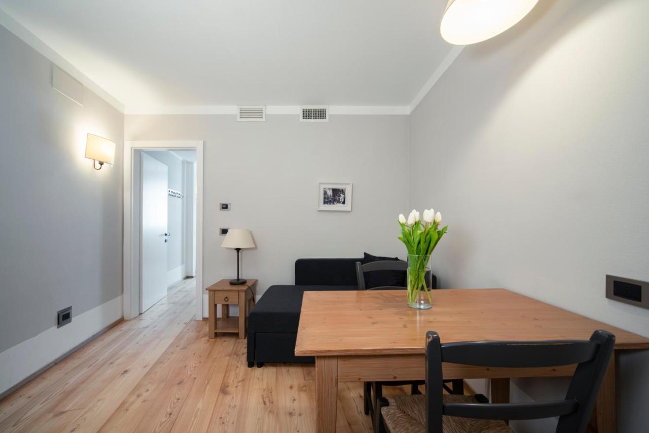 La Canonica Suite Apartments New Location Trento Eksteriør billede